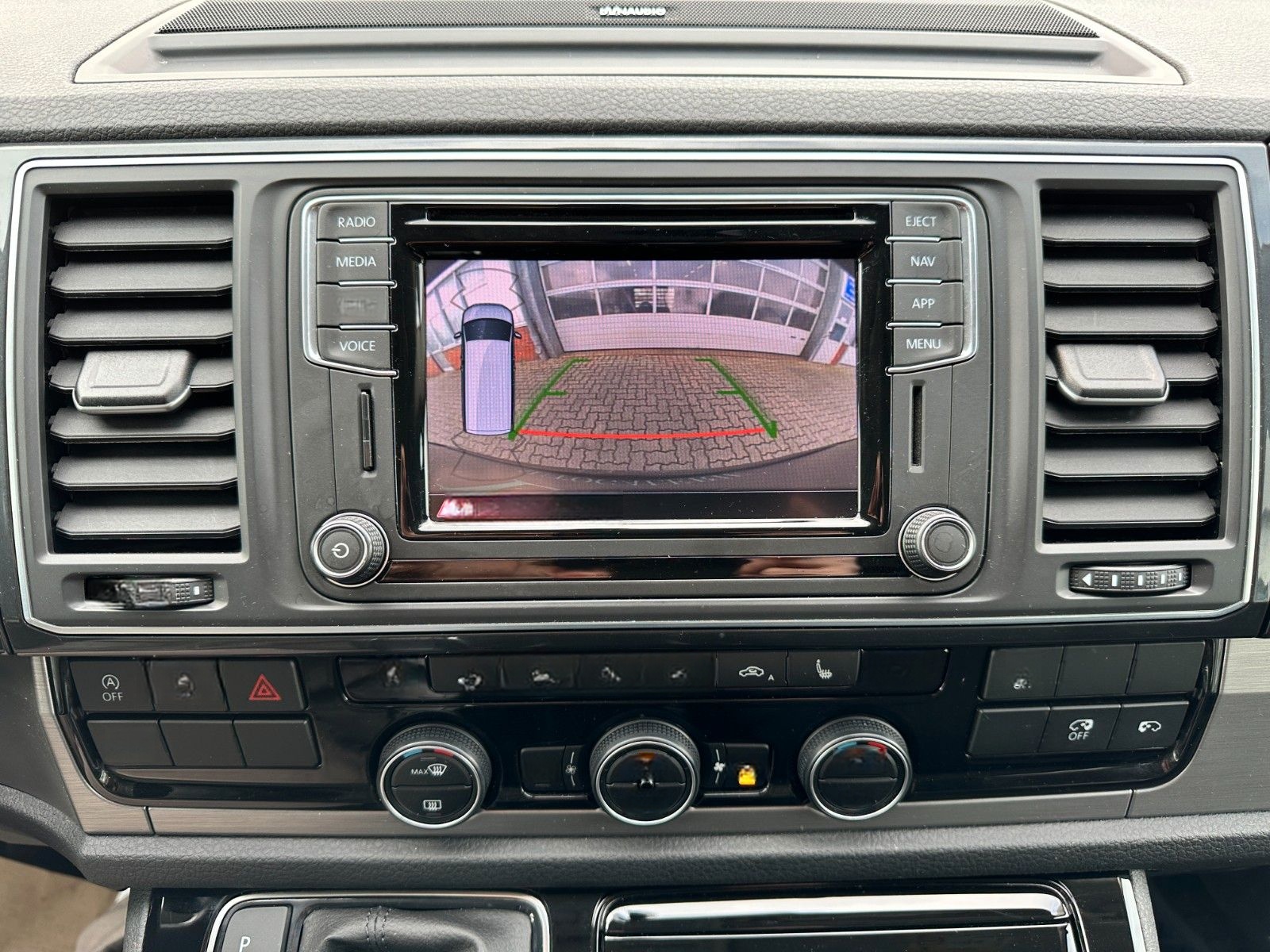 Volkswagen T6 Multivan Comfortline DSG DynAudio Stadhzg ACC foto 17