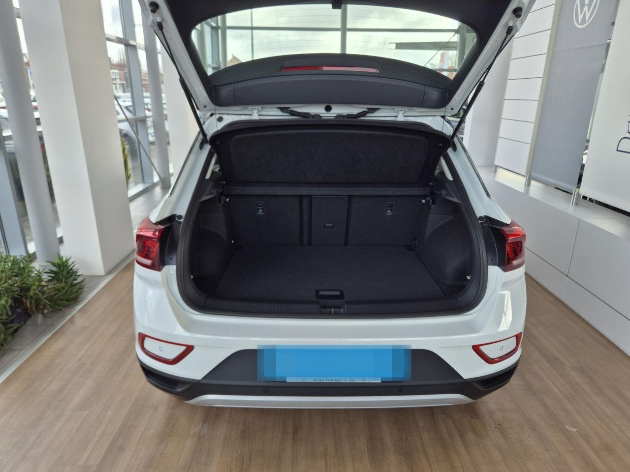 Volkswagen T-ROC Life SITZH NAVI CLIMATR APP LM LED foto 15