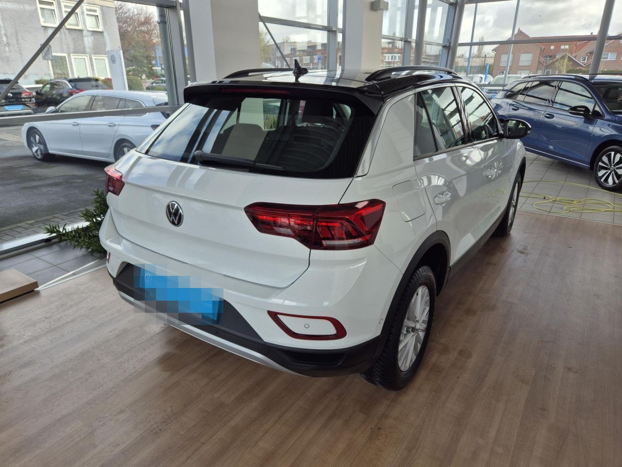 Volkswagen T-ROC Life SITZH NAVI CLIMATR APP LM LED foto 6