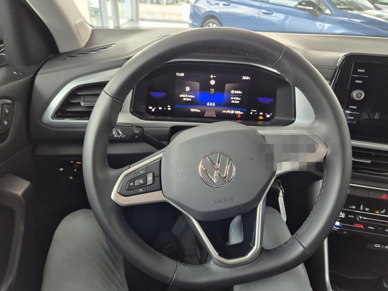 Volkswagen T-ROC Life SITZH NAVI CLIMATR APP LM LED foto 8