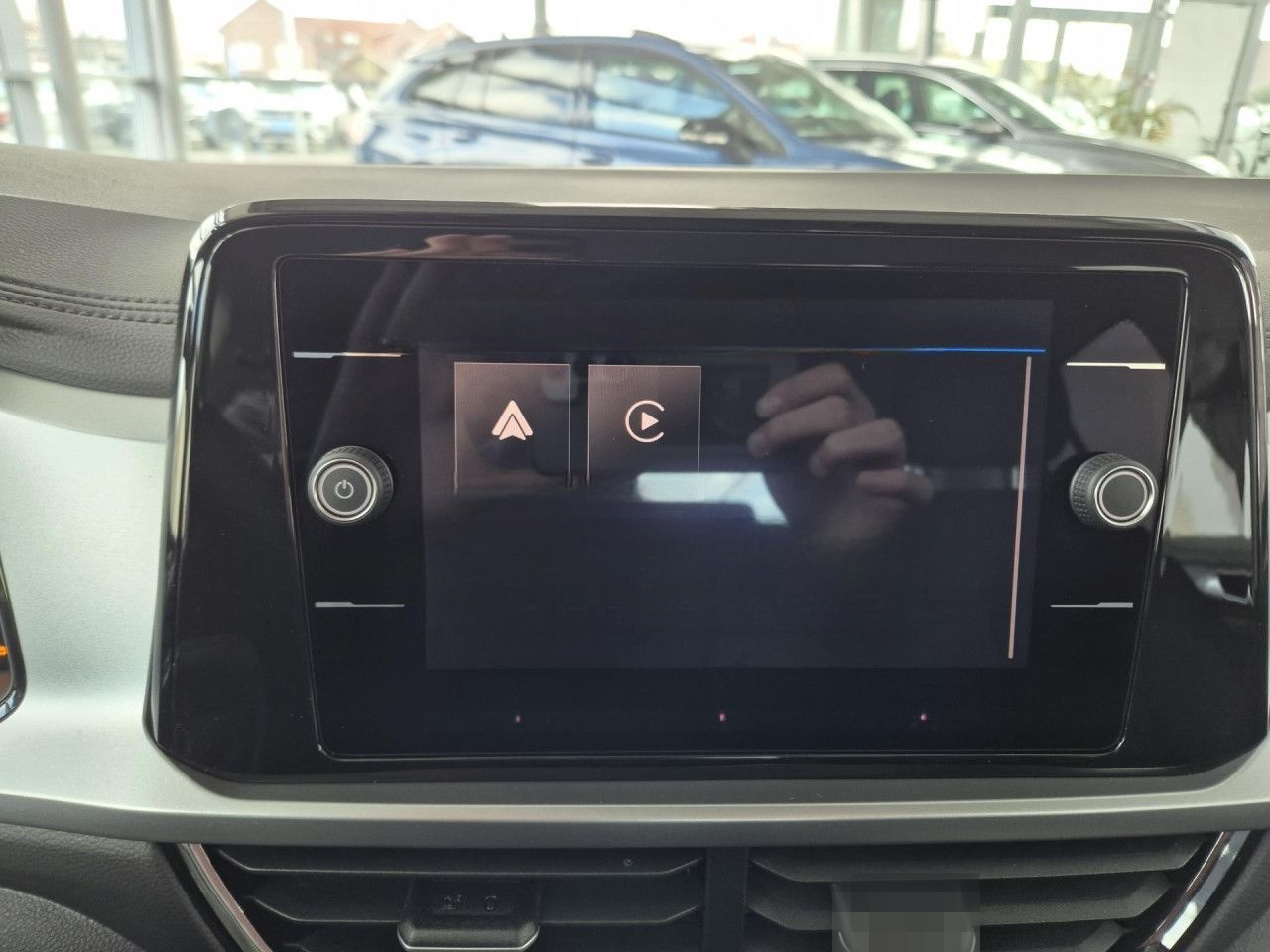 Volkswagen T-ROC Life SITZH NAVI CLIMATR APP LM LED foto 9