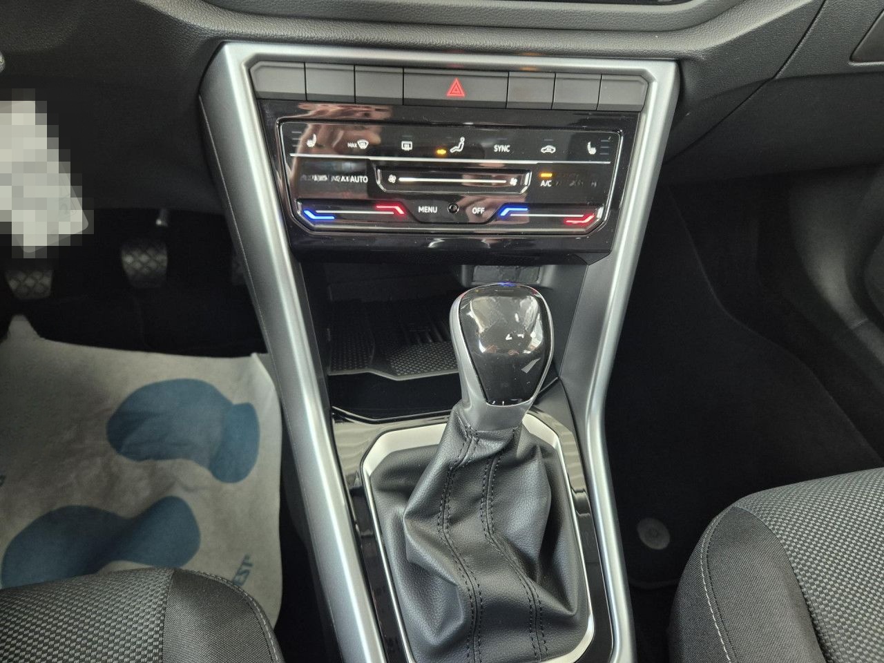 Volkswagen T-ROC Life SITZH NAVI CLIMATR APP LM LED foto 10