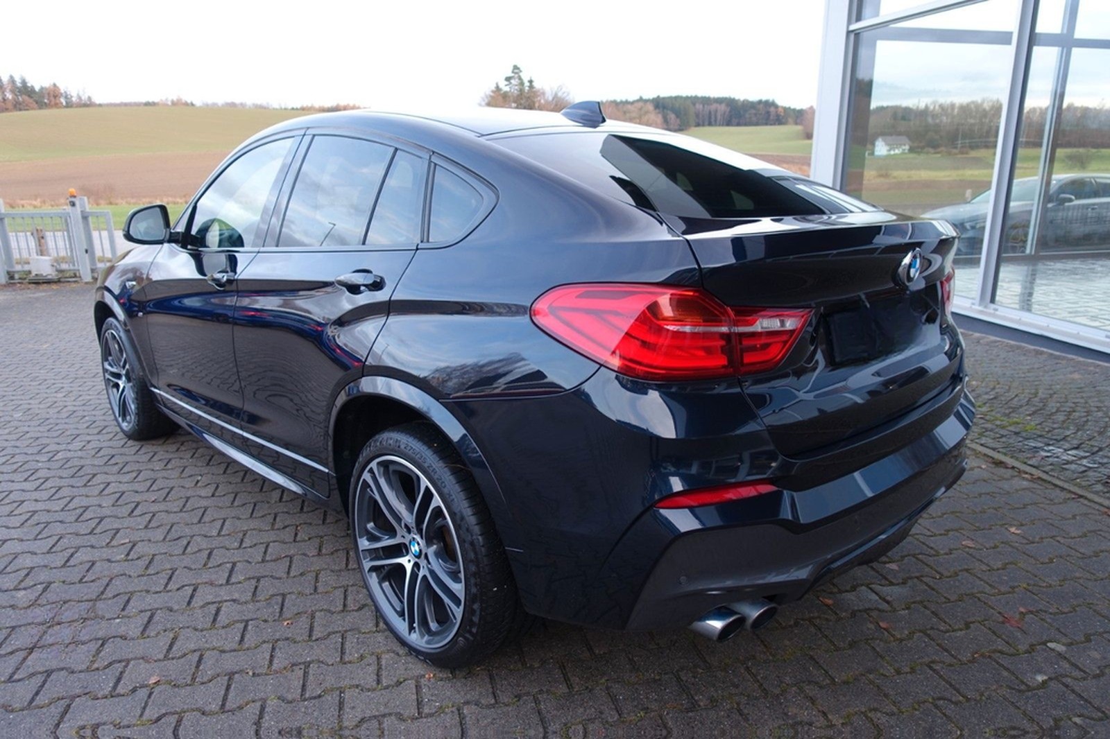 BMW X4 xDrive 35 i M Sport Navi, Standheizung, Top foto 7