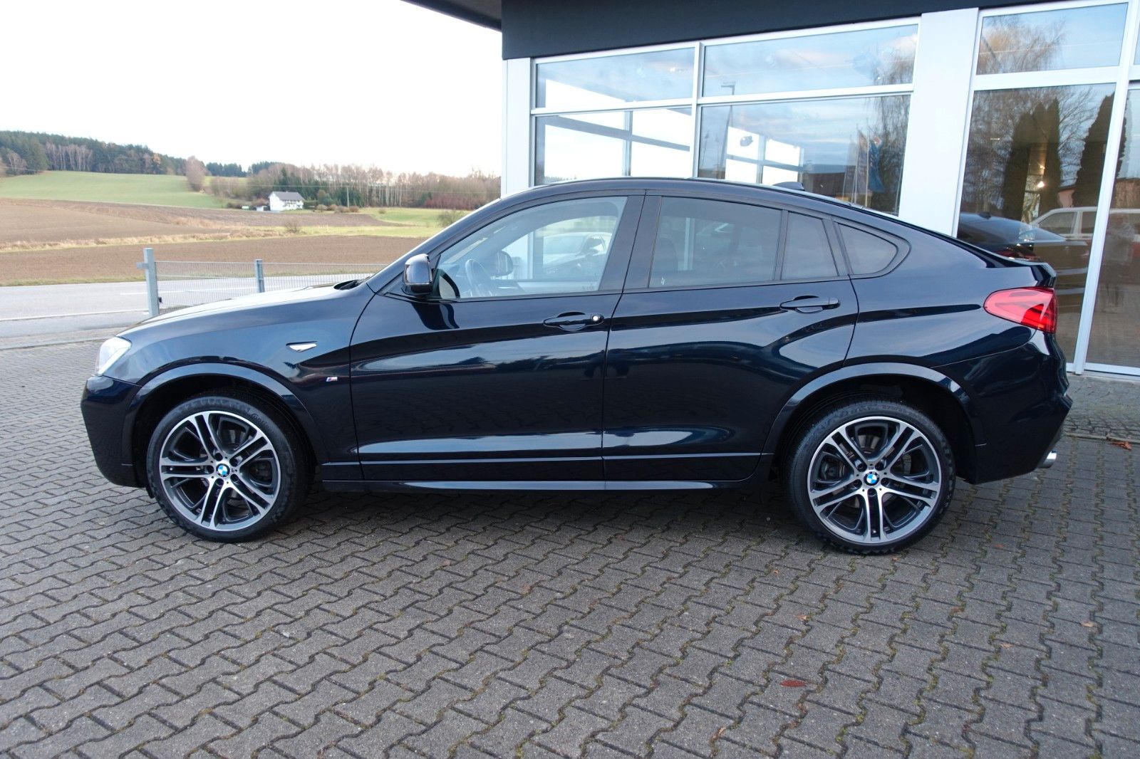 BMW X4 xDrive 35 i M Sport Navi, Standheizung, Top foto 8
