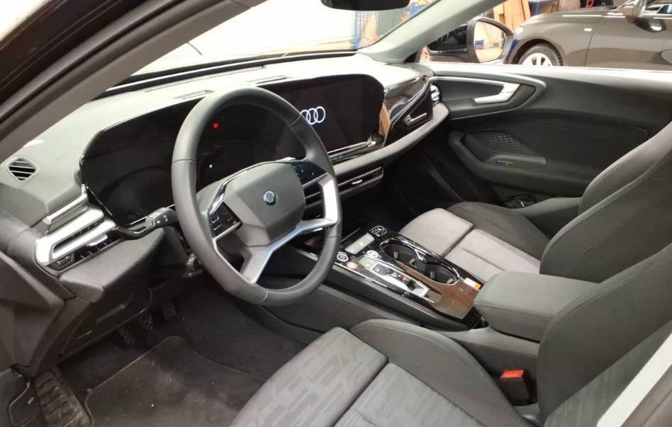Audi A5 Avant TDI ACC CarPlay LED Navi RüKa Tech 18" foto 3