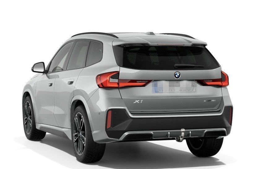 BMW X1 sDrive18i M-Sport +19Z PANO AHK DrAss+ adapLE foto 3