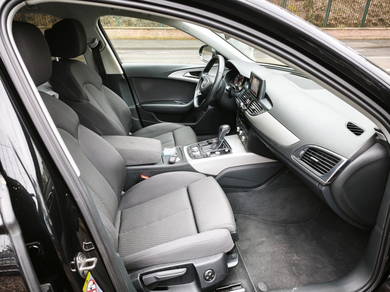 Audi A6 Avant ultra *S-LINE* foto 9