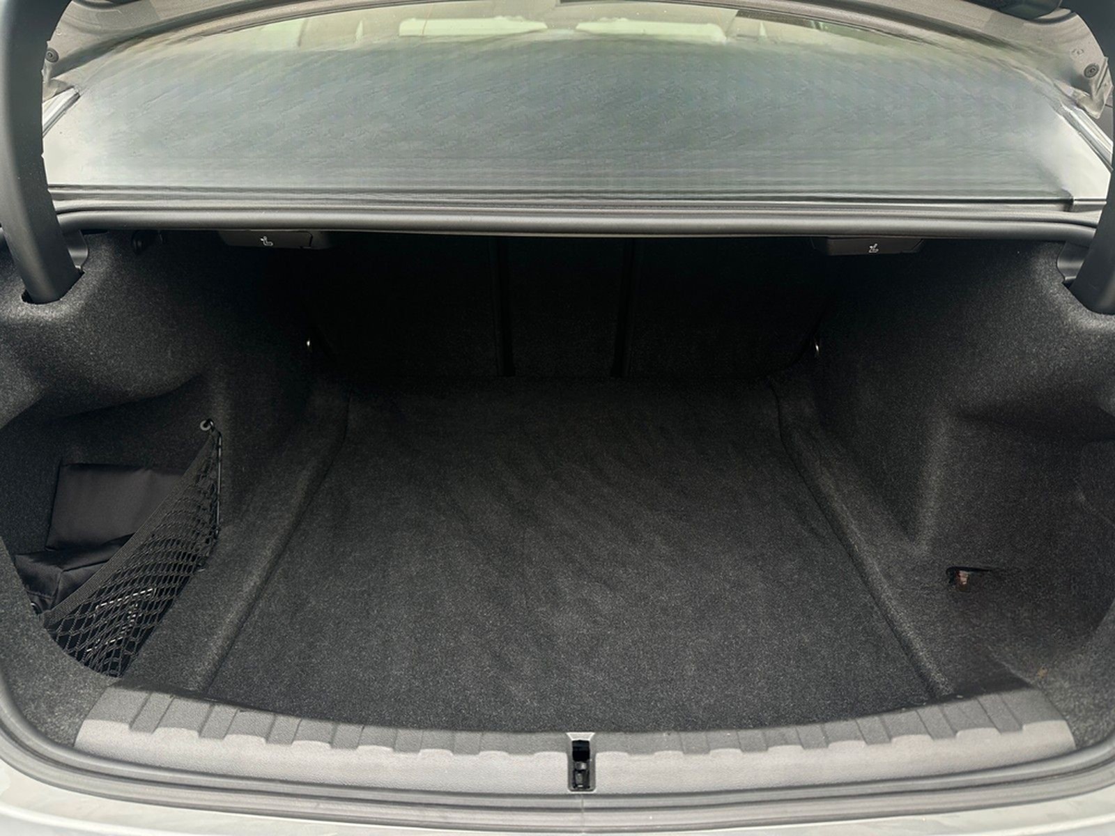 BMW 318i M Sport LCI LED DA PA H/K 19" Keyless foto 20