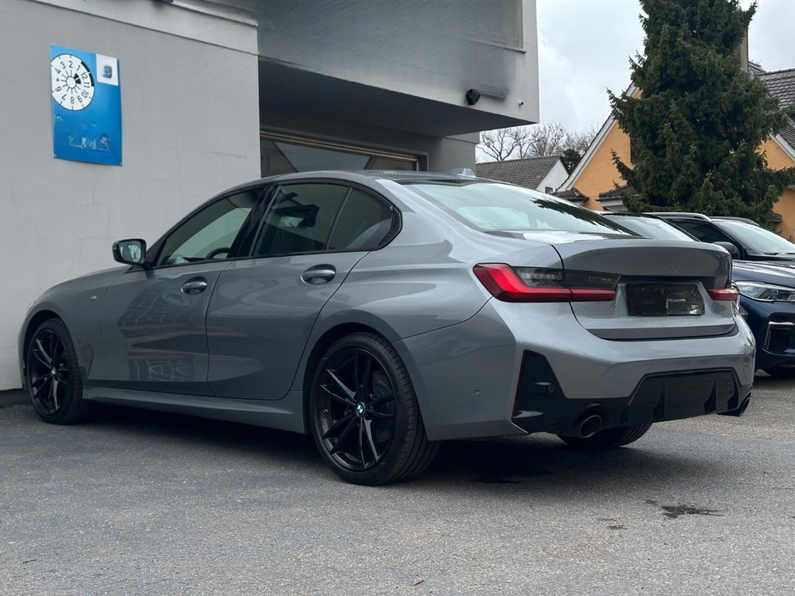 BMW 318i M Sport LCI LED DA PA H/K 19" Keyless foto 7