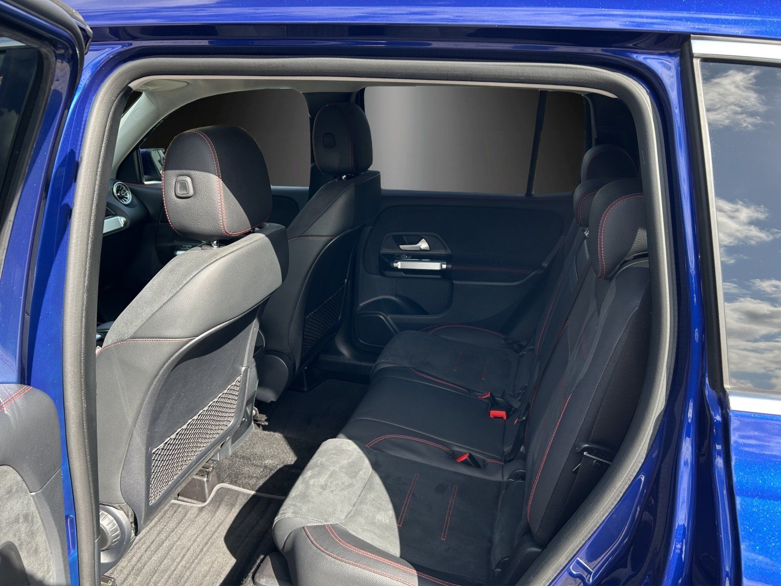 Mercedes-Benz GLB200 4M AMG HighEndMBUX Busines LED Kamera DAB foto 8