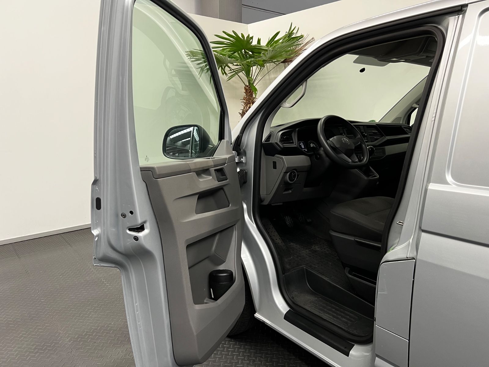 Volkswagen T6.1 Transporter Kasten *SERVICE+TÜV NEU* foto 16