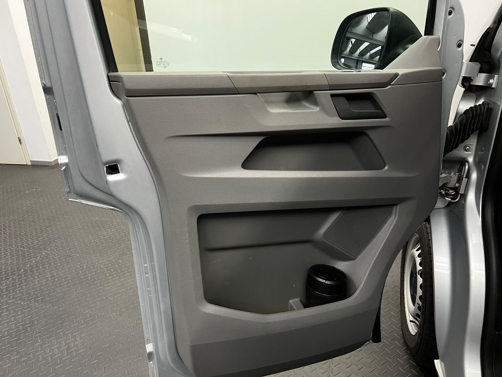 Volkswagen T6.1 Transporter Kasten *SERVICE+TÜV NEU* foto 24