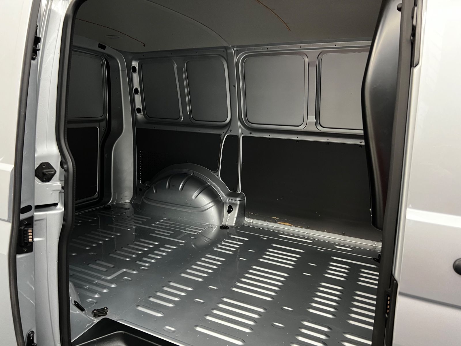 Volkswagen T6.1 Transporter Kasten *SERVICE+TÜV NEU* foto 10