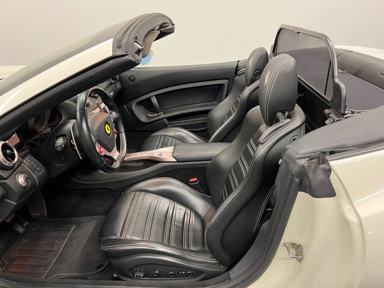 Ferrari California 4.3 V8 *KERAMIK*LEDER*NAVI*BI-XENON* foto 24