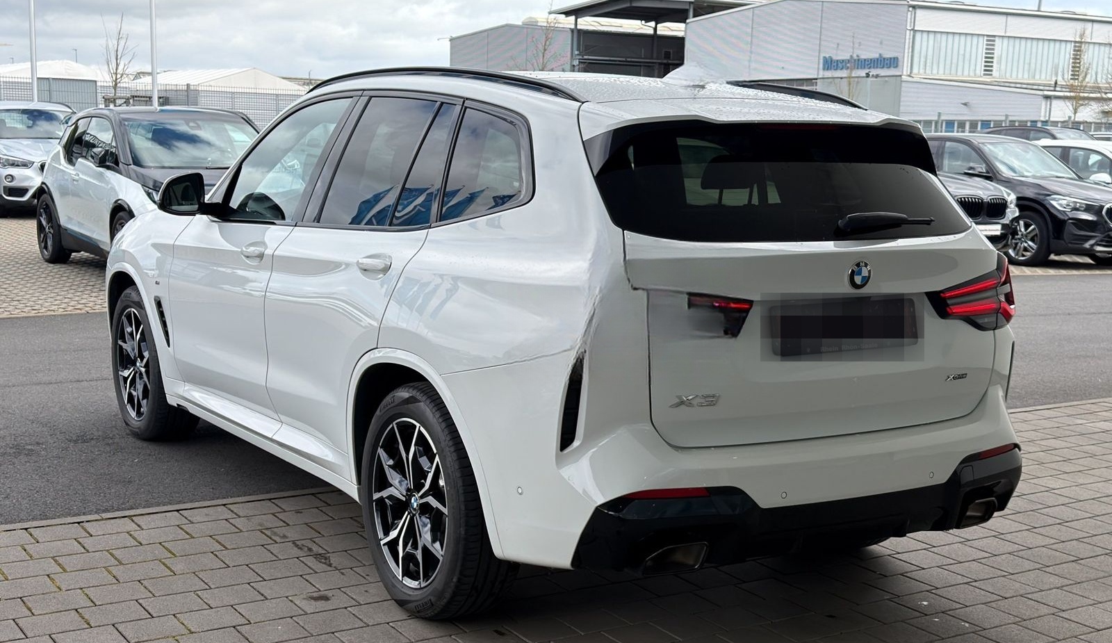 BMW X3 xDrive20d M Sportpaket Laser.HUD.AHK.Pano.SH foto 4