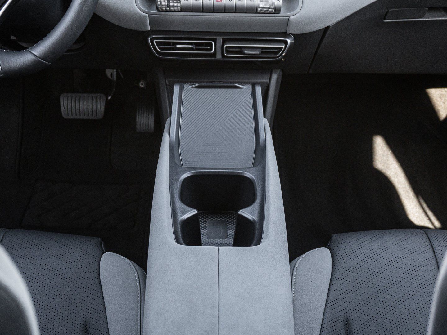 BYD Dolphin Surf Boost Navi Kamera Leder foto 13