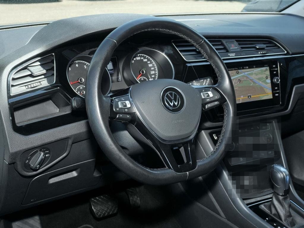 Volkswagen Touran 1.5 TSI DSG Highline NAVI KAMERA STANDH foto 9