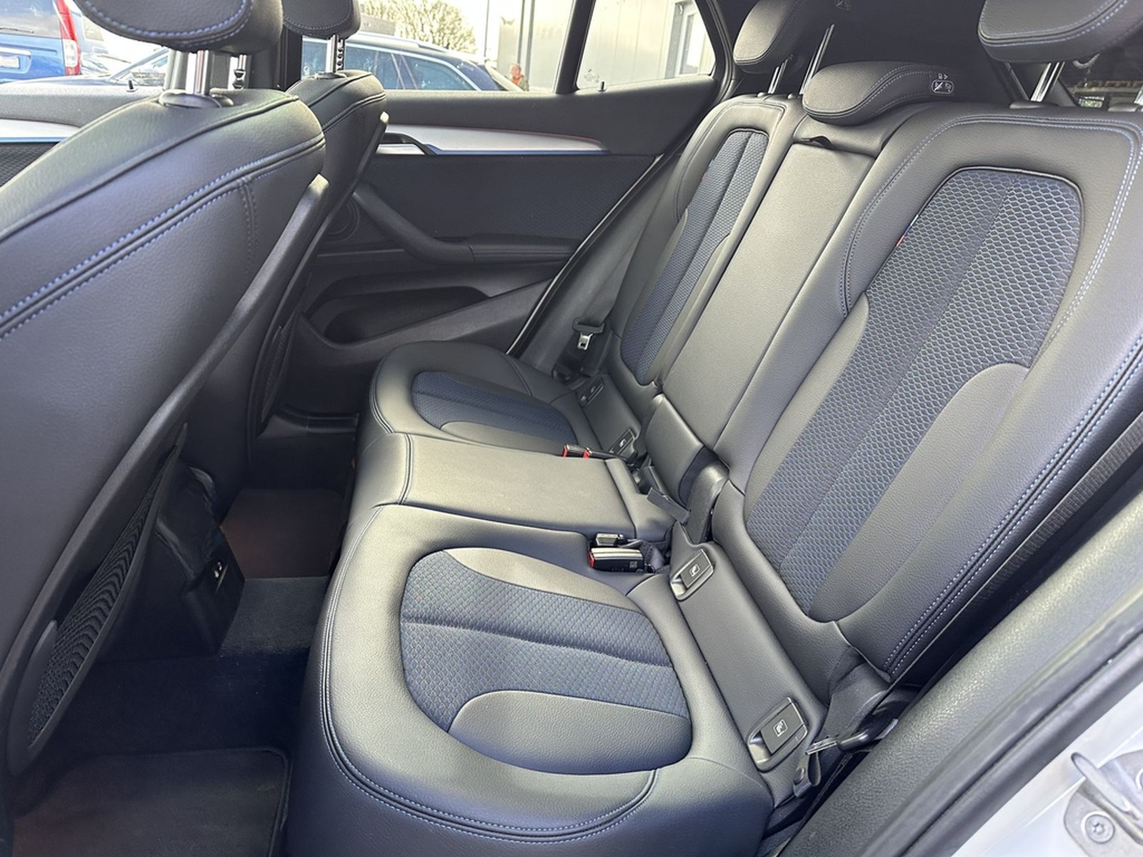 BMW X2 xDrive20d M-Sport NAV+LED+AHK+PANO+KAM+19ZOLL foto 11