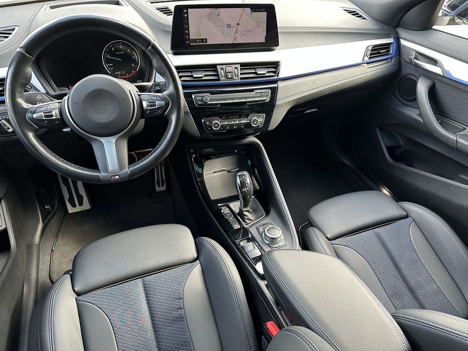 BMW X2 xDrive20d M-Sport NAV+LED+AHK+PANO+KAM+19ZOLL foto 12