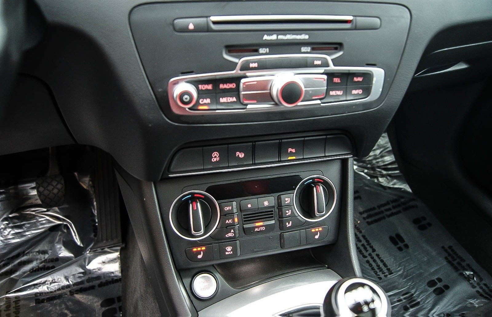 Audi Q3 14 TFSI S-LINE PANORAMA LED KAMERA MMI 1.HAND foto 14