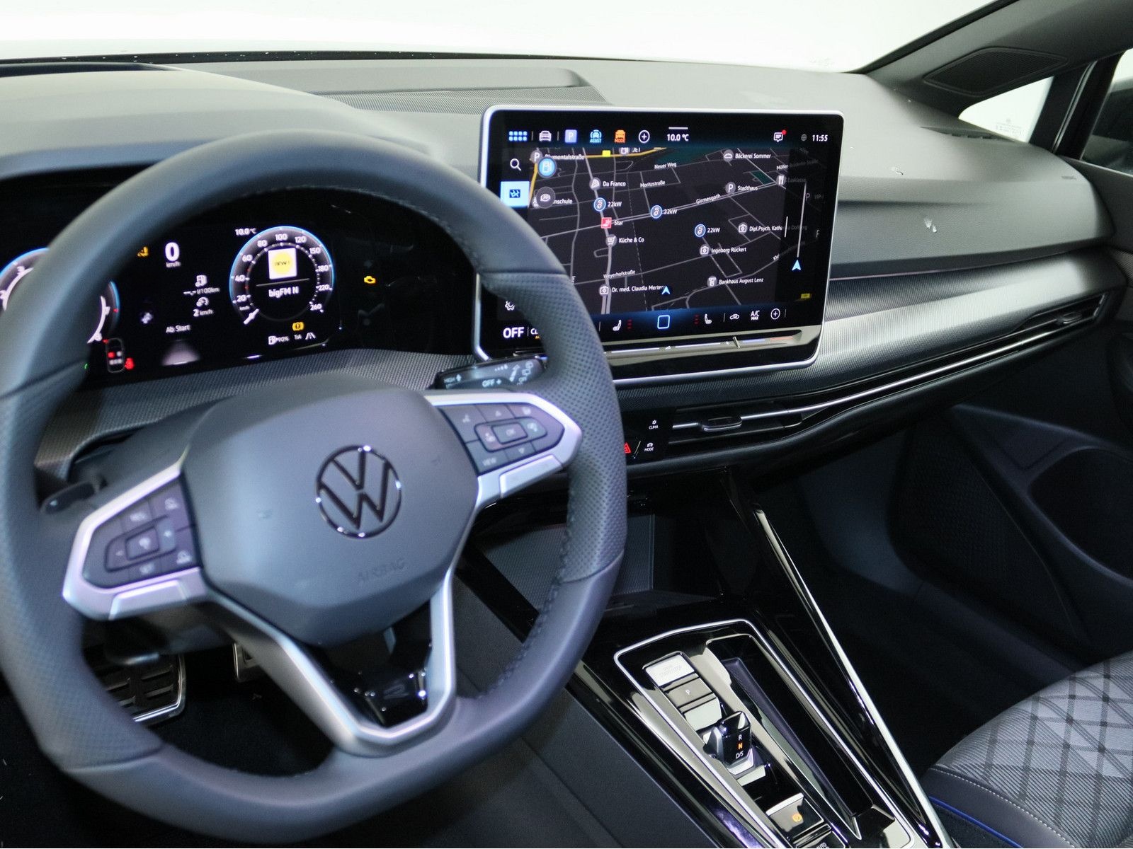 Volkswagen Golf VIII 1.5 eTSI R-Line 360° LED HUD ACC NAVI foto 11