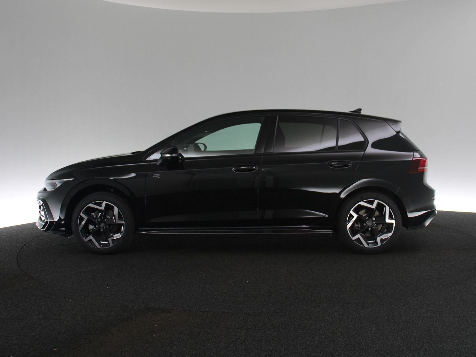 Volkswagen Golf VIII 1.5 eTSI R-Line 360° LED HUD ACC NAVI foto 23