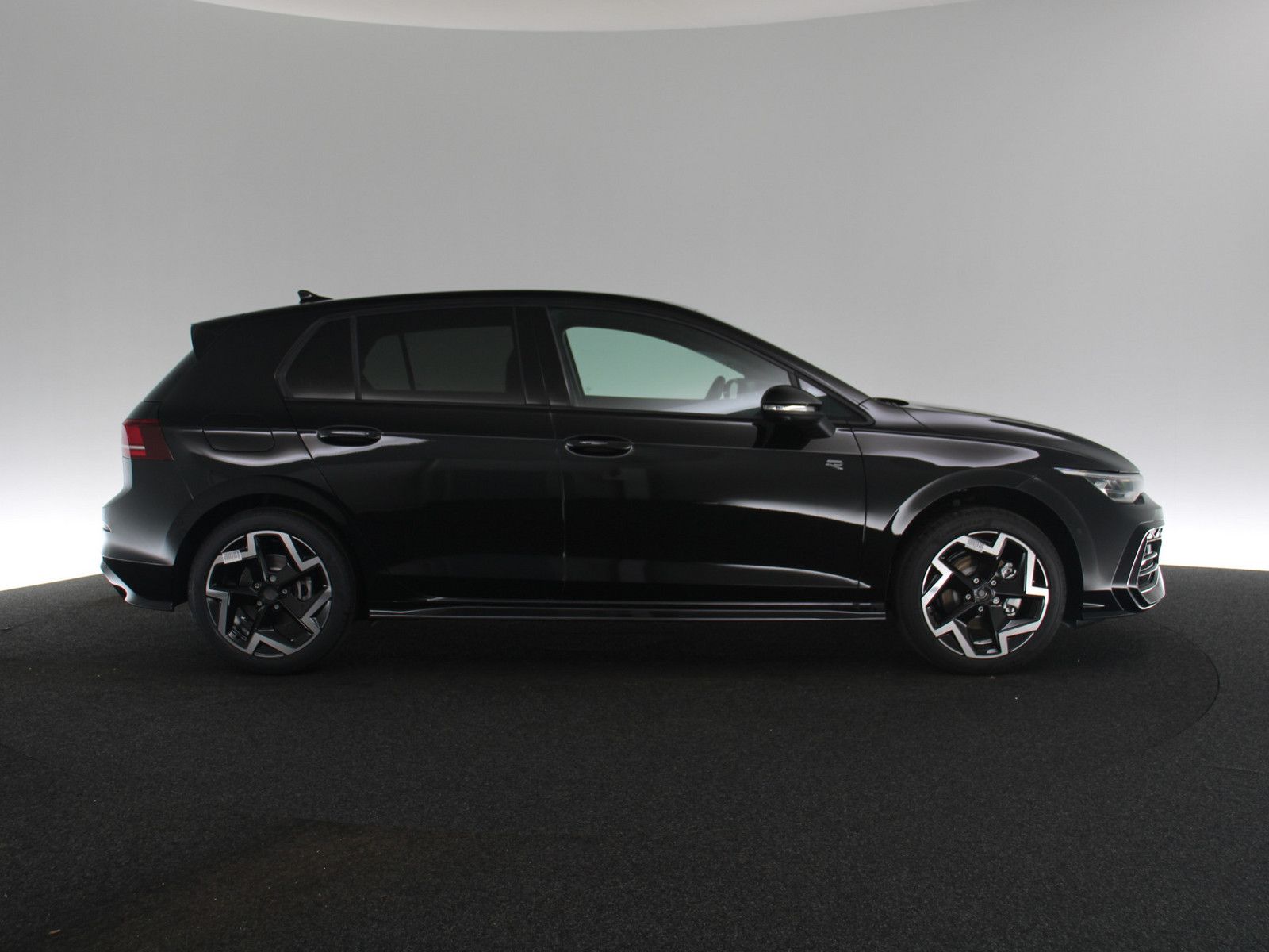 Volkswagen Golf VIII 1.5 eTSI R-Line 360° LED HUD ACC NAVI foto 25
