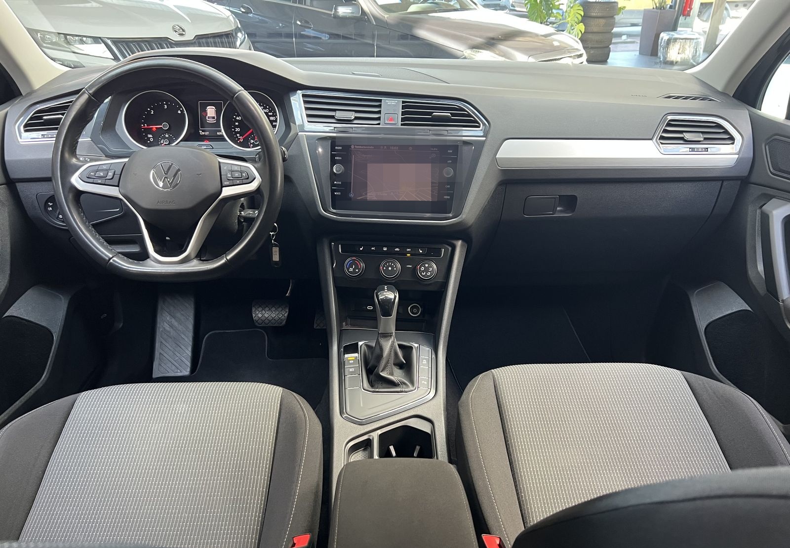 Volkswagen Tiguan 2.0 TDI DSG LED-Matrix Navi Discover PDC foto 10