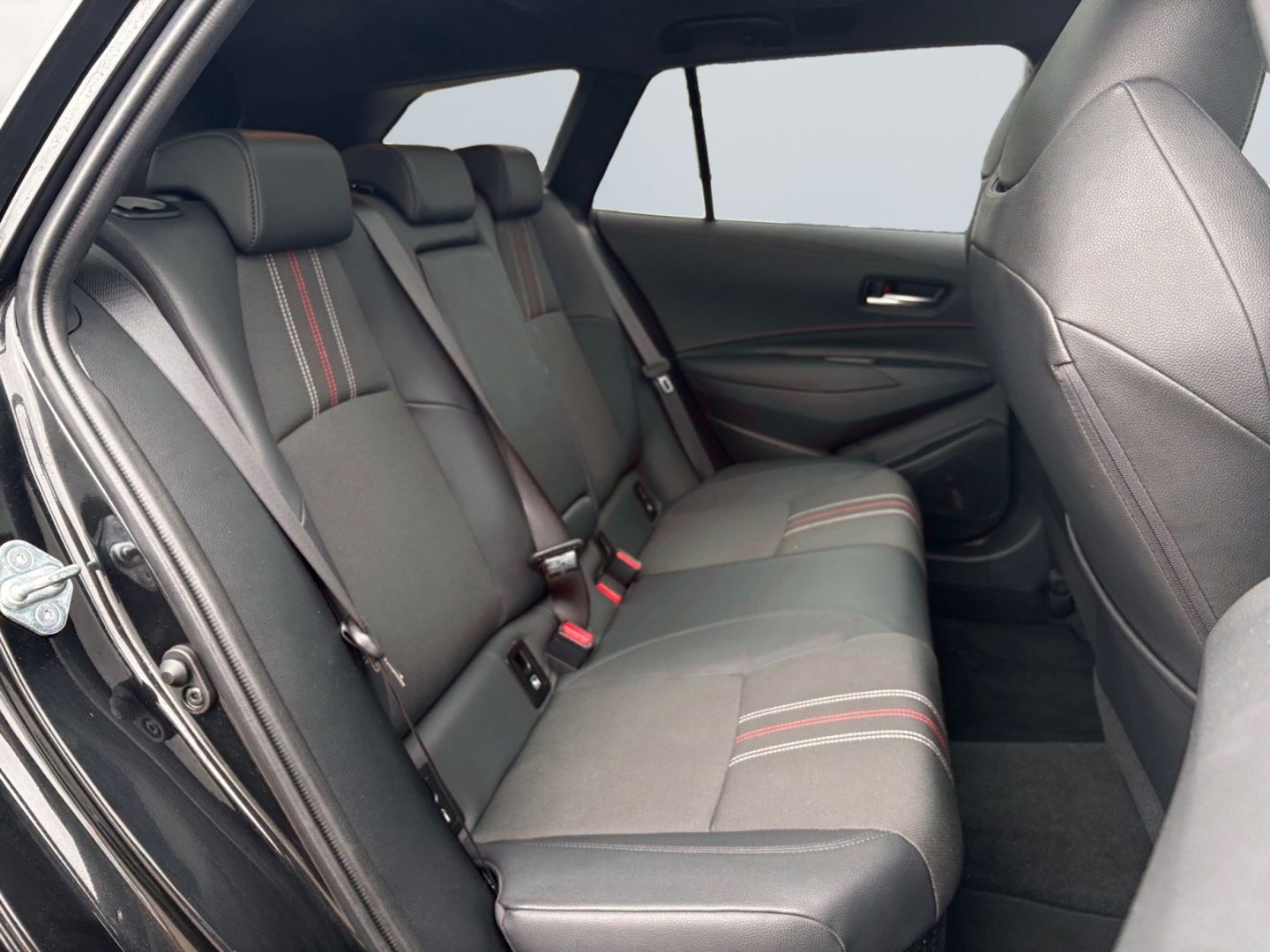Toyota Corolla 2.0 Hybrid TS GR Sport *Pano*AHK*JBL*CAM foto 17