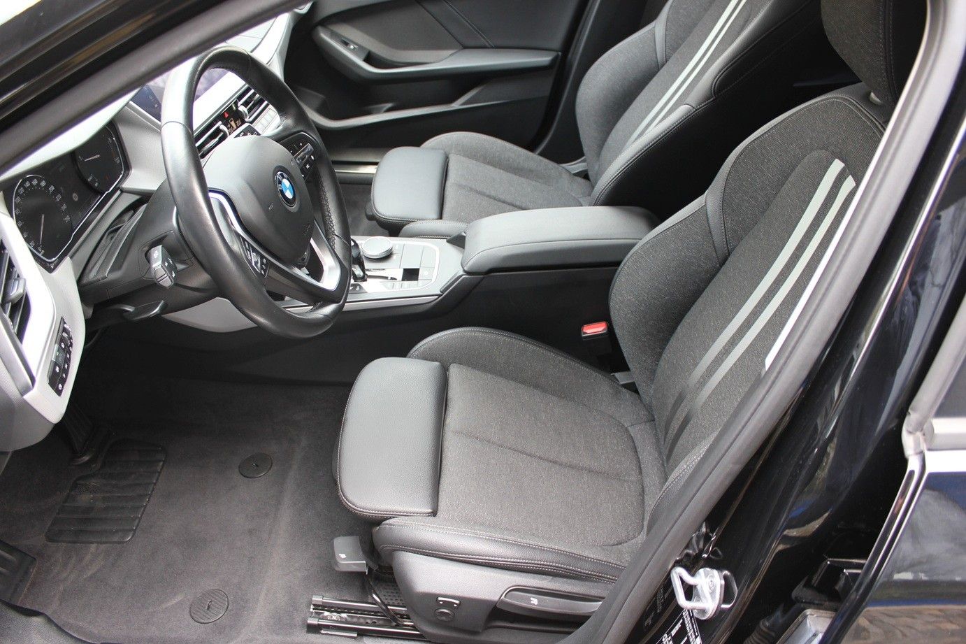 BMW 120dA Advantage -Naiv-Sportsitze-HiFi-LM17" foto 3