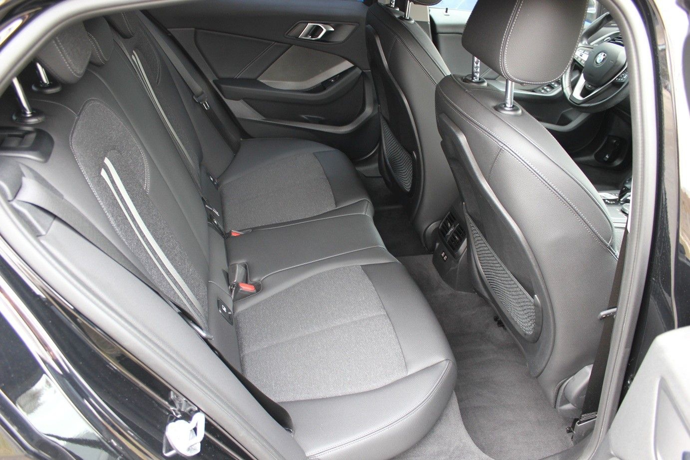 BMW 120dA Advantage -Naiv-Sportsitze-HiFi-LM17" foto 8