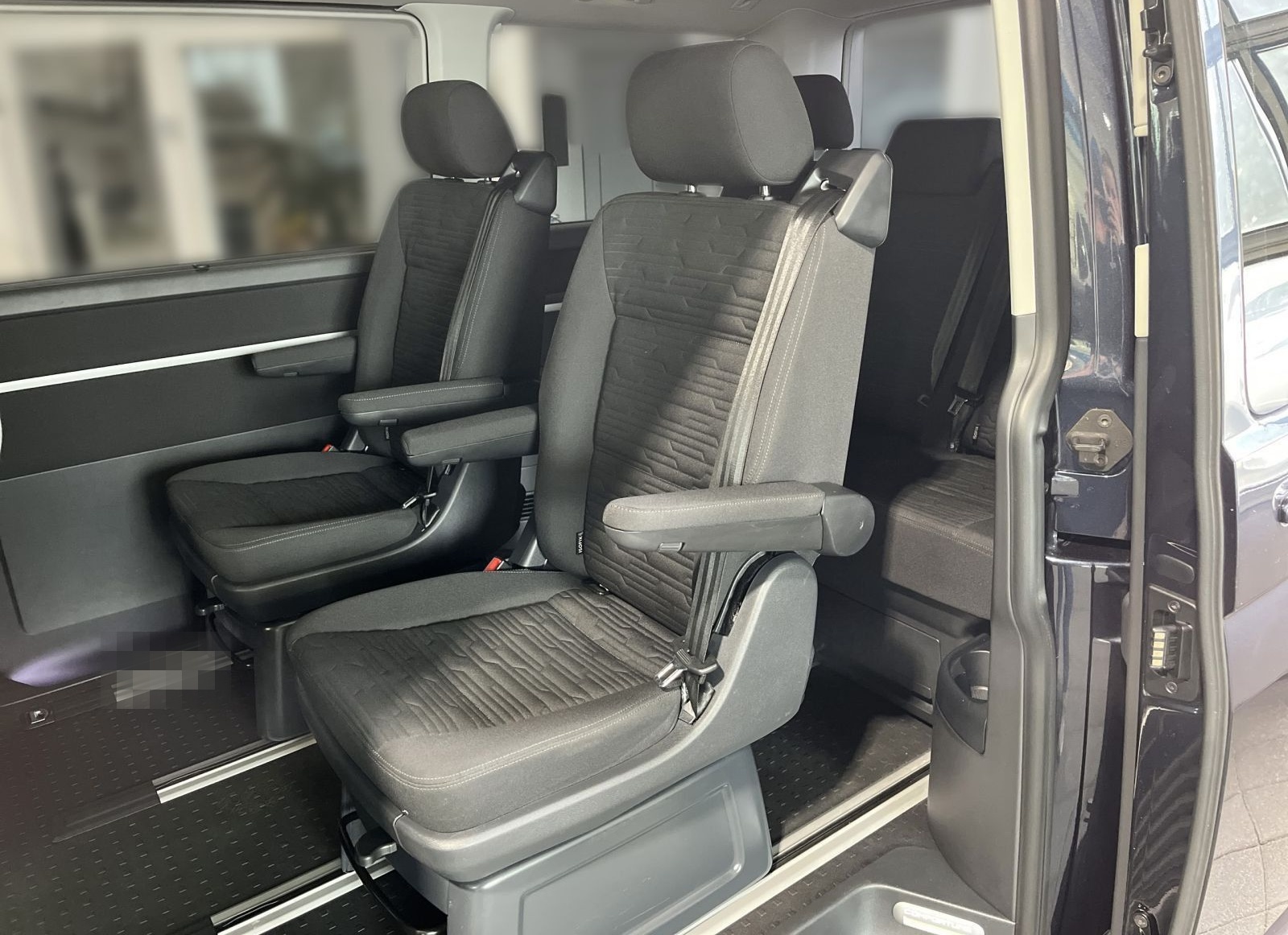 Volkswagen T6.1 Multivan KR CL 2.0 TDI 150 kW DSG 4M*7-SITZ foto 8