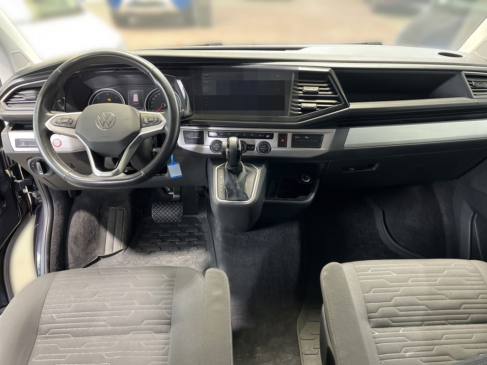 Volkswagen T6.1 Multivan KR CL 2.0 TDI 150 kW DSG 4M*7-SITZ foto 9