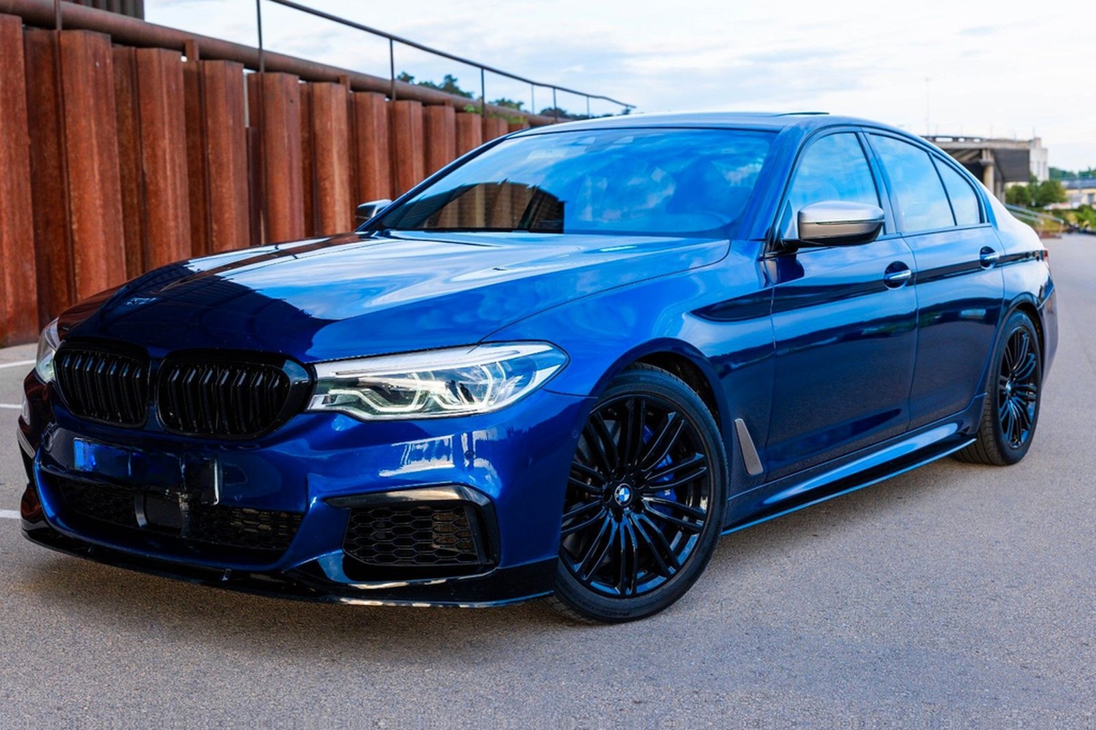 BMW M550i - low mileage, very good condition foto 5