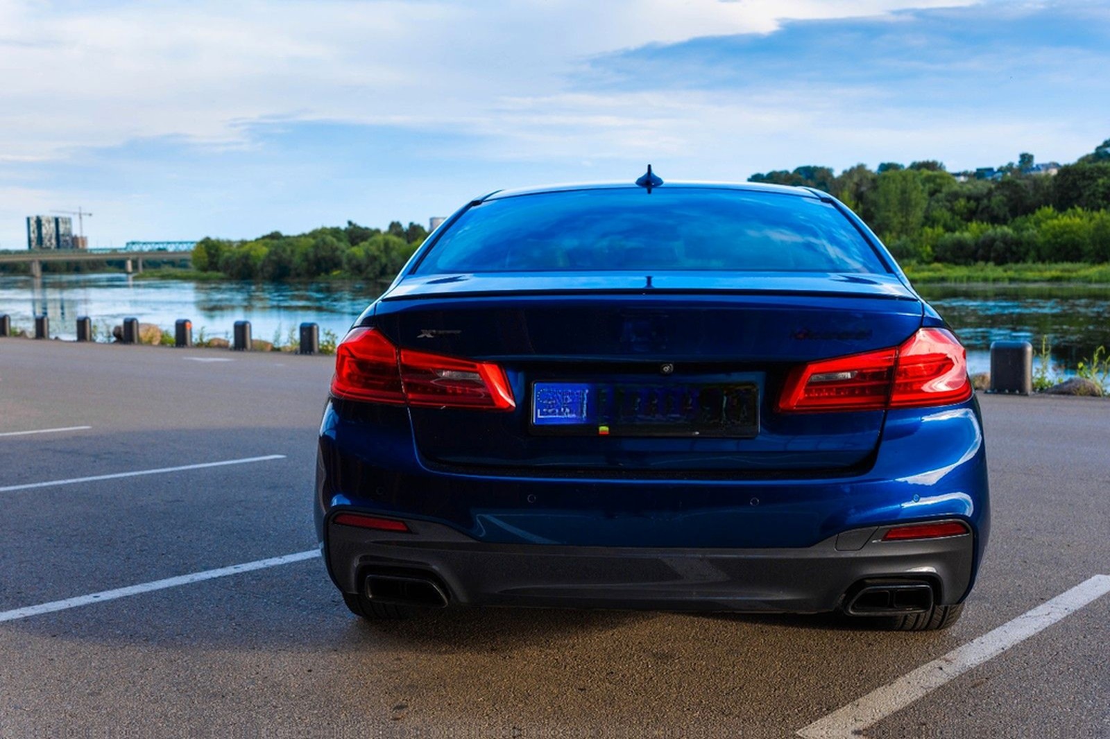 BMW M550i - low mileage, very good condition foto 6
