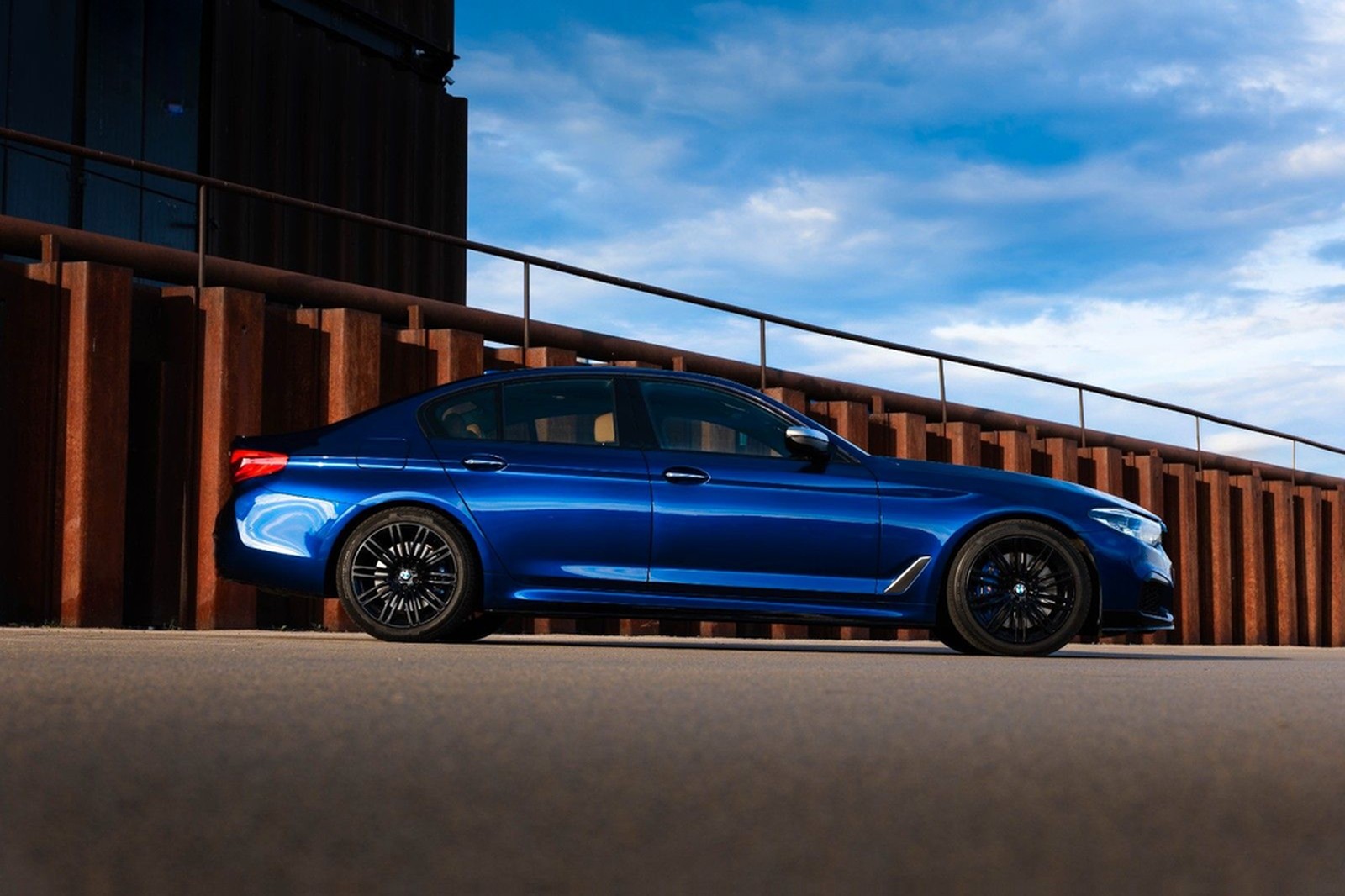 BMW M550i - low mileage, very good condition foto 8