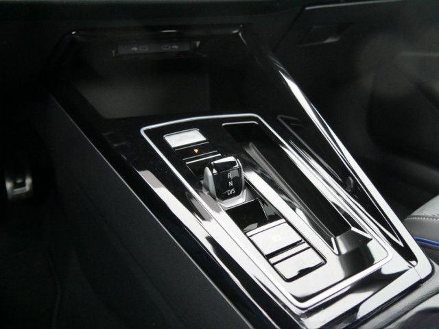 Volkswagen Golf R-Line 1.5 eTSI DSG AHK Light Assist Rückfa foto 12