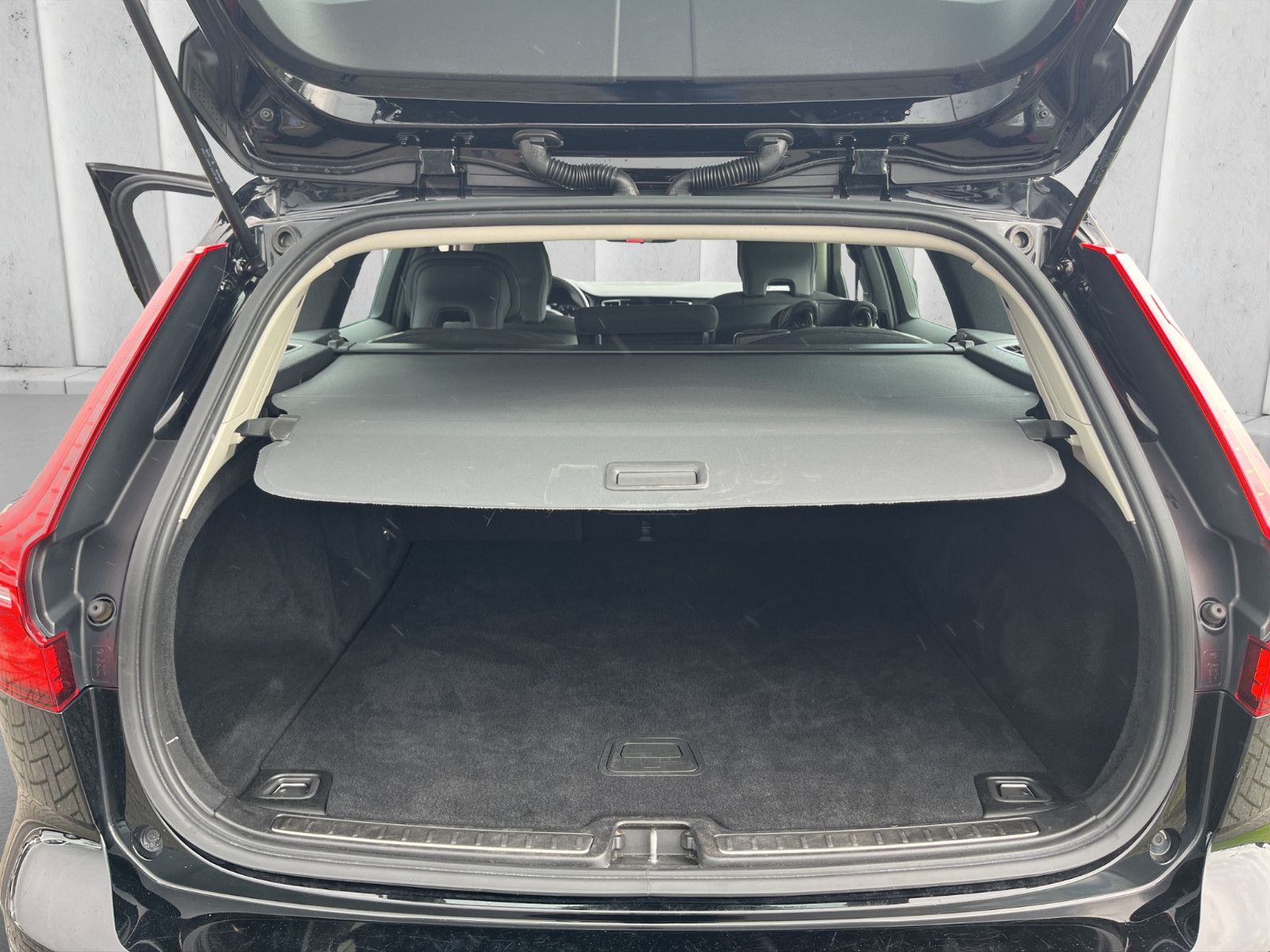 Volvo V60 B3 Kombi Momentum Core foto 17