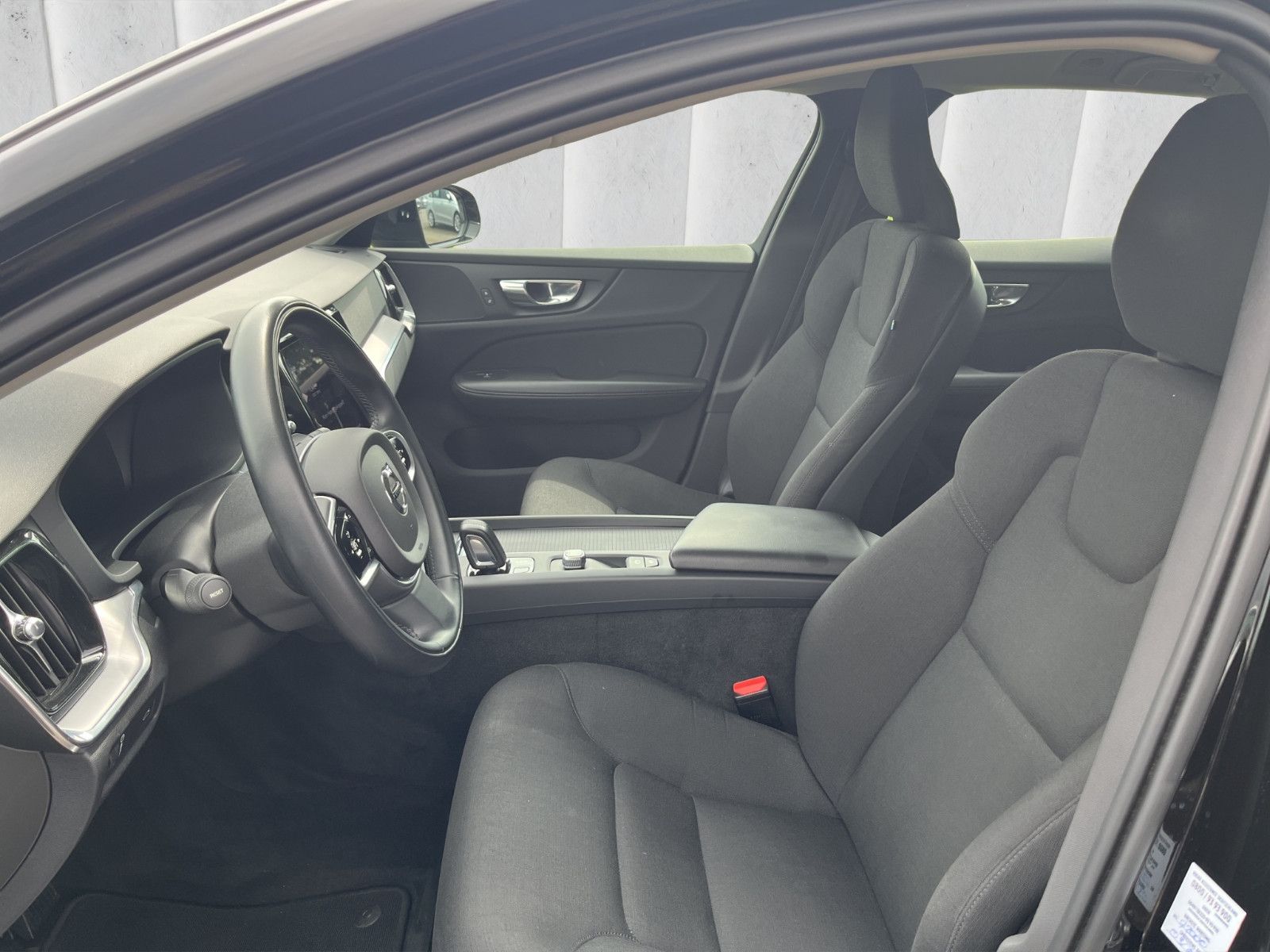 Volvo V60 B3 Kombi Momentum Core foto 10