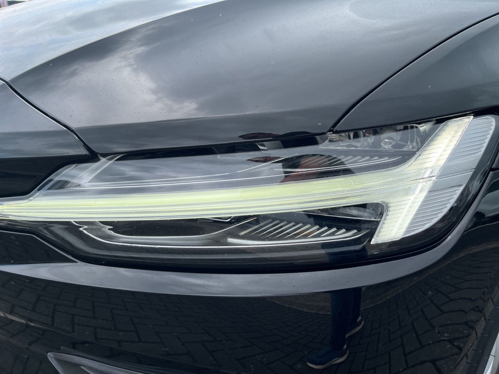 Volvo V60 B3 Kombi Momentum Core AHK LED Digital Tacho foto 18