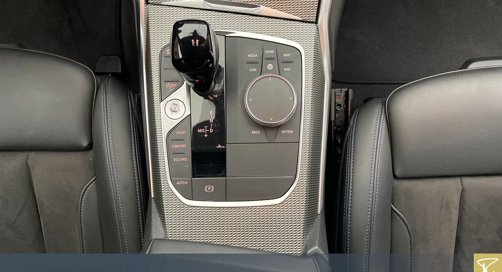 BMW 320i A Tou M-Sport,ACC,LCProf,Laser,RFK,HiFi, foto 11