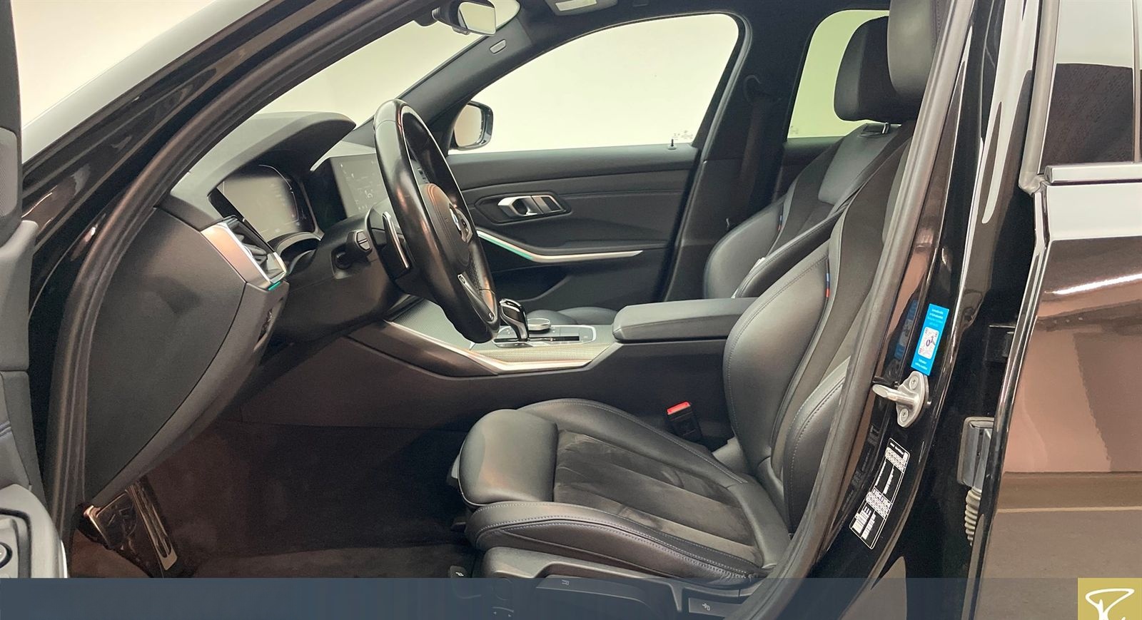 BMW 320i A Tou M-Sport,ACC,LCProf,Laser,RFK,HiFi, foto 4