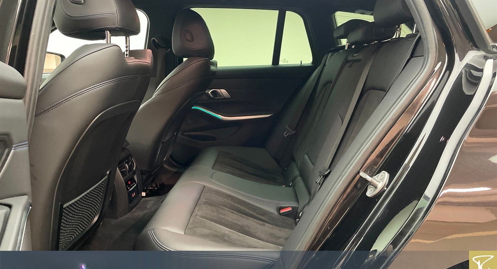 BMW 320i A Tou M-Sport,ACC,LCProf,Laser,RFK,HiFi, foto 8