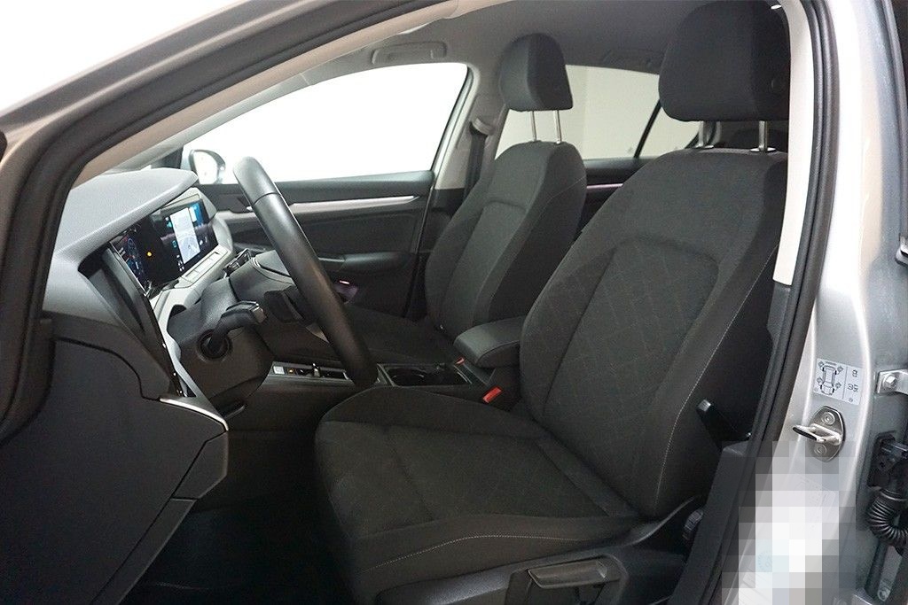 Volkswagen Golf 8 2.0TDI DSG Life Virtual Navi LED foto 10