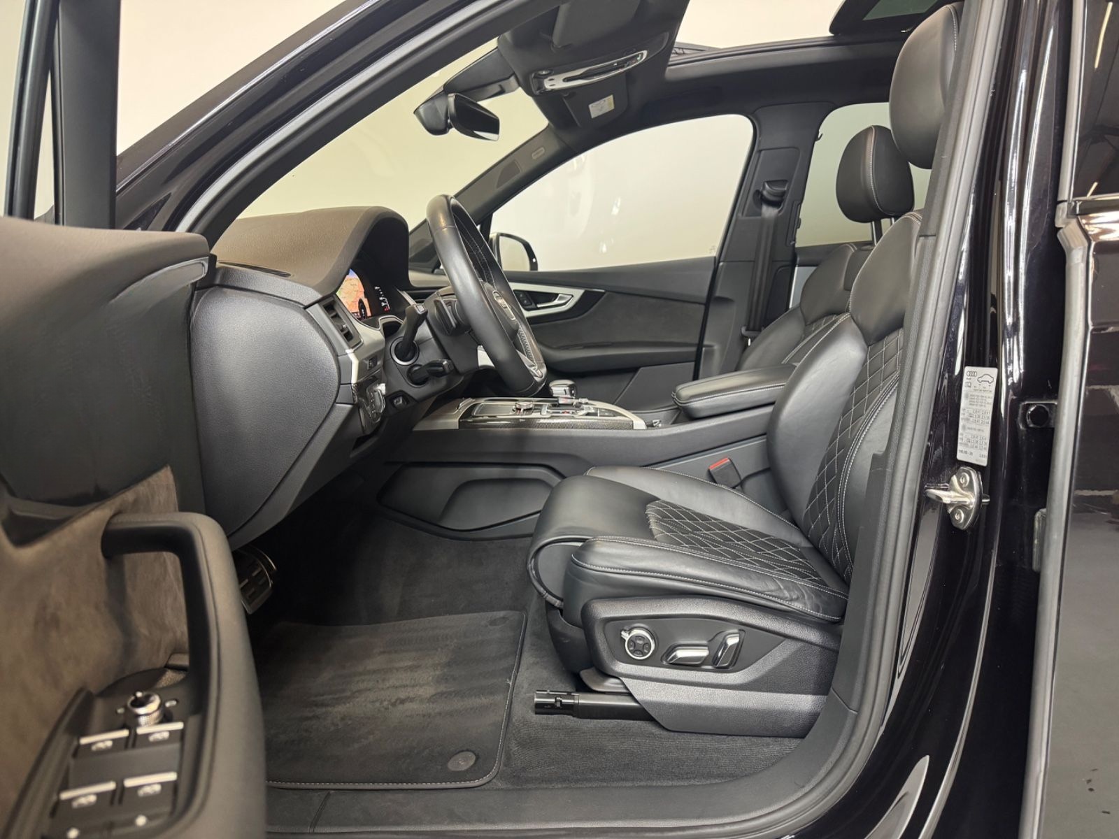 Audi SQ7 TDI Pano/Raute/SoftCl./360°/VOLL foto 15