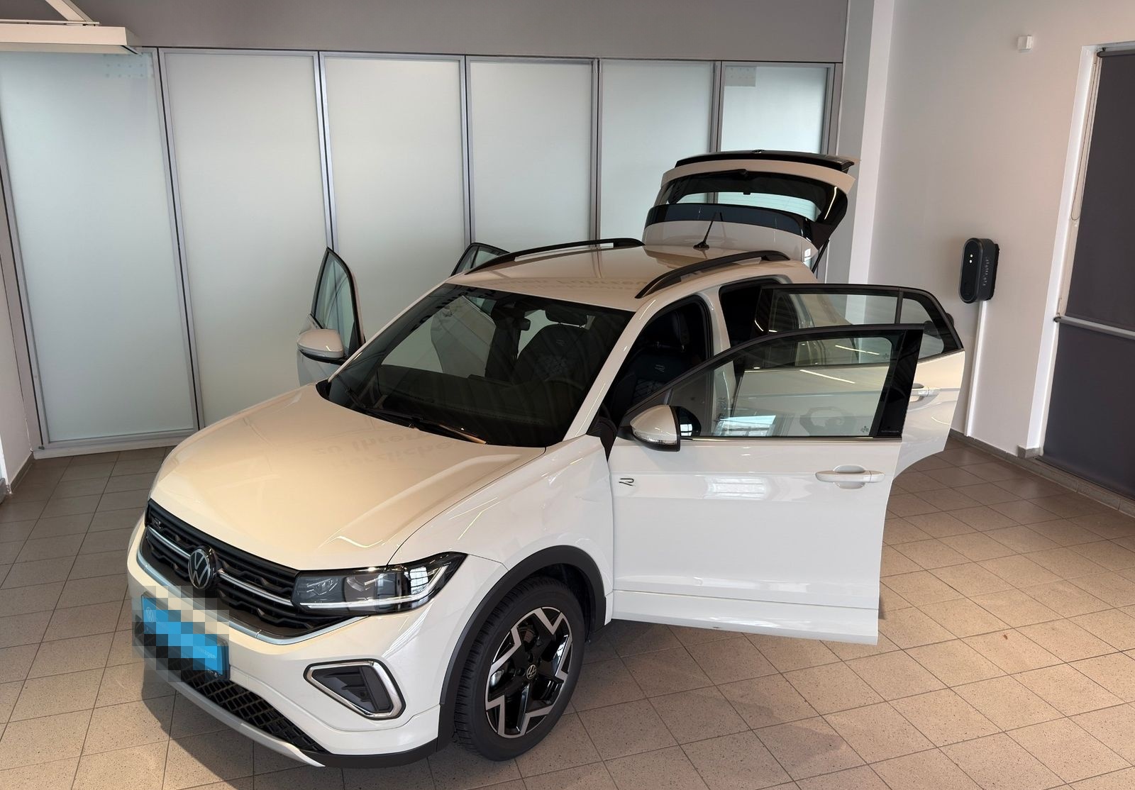 Volkswagen T-Cross 1.0 TSI R-Line LED-Matrix, Navi, ACC foto 2
