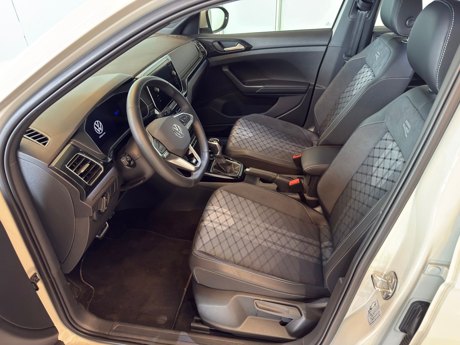 Volkswagen T-Cross 1.0 TSI R-Line LED-Matrix, Navi, ACC foto 19