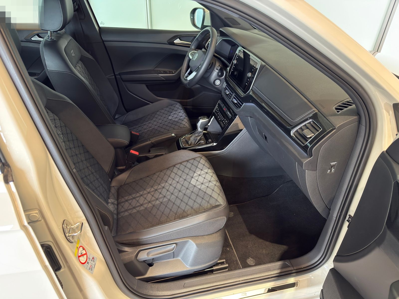 Volkswagen T-Cross 1.0 TSI R-Line LED-Matrix, Navi, ACC foto 24