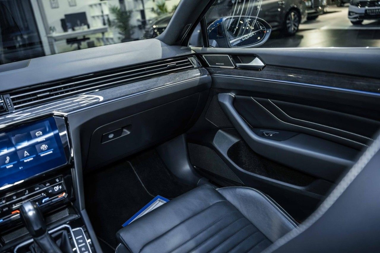 Volkswagen Passat Variant 2.0 TDI DSG 2x R-Line STAHZG H&K foto 22