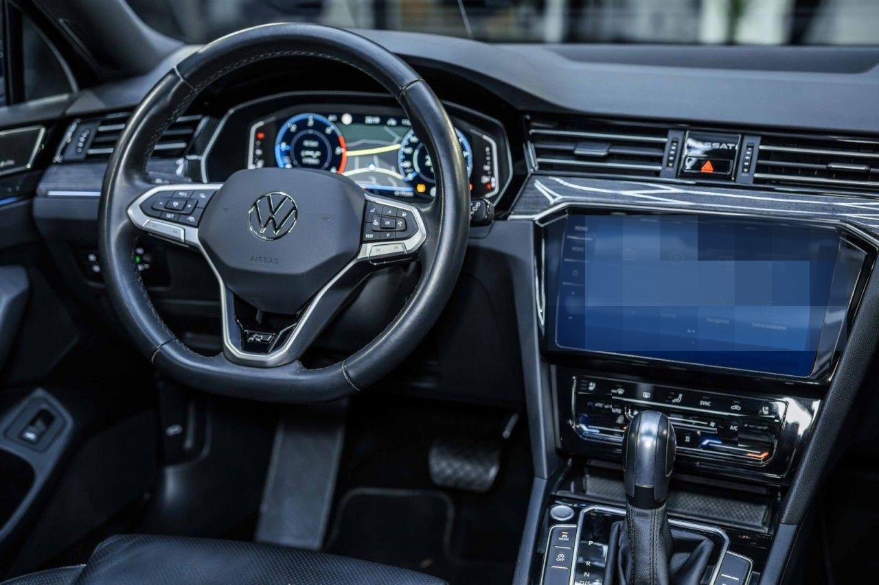Volkswagen Passat Variant 2.0 TDI DSG 2x R-Line STAHZG H&K foto 23